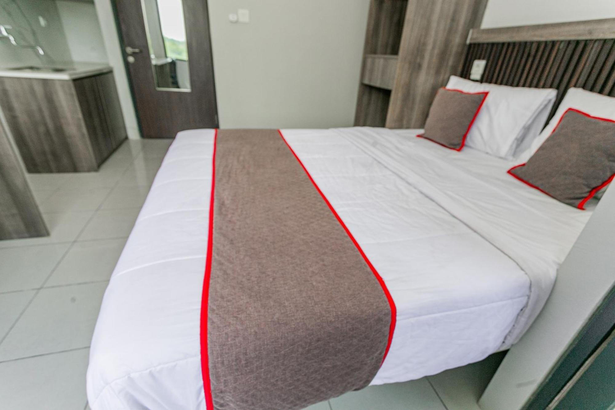Hotel O Apartment Riverdale Cikarang Near Sgc Mall Bekasi Dış mekan fotoğraf